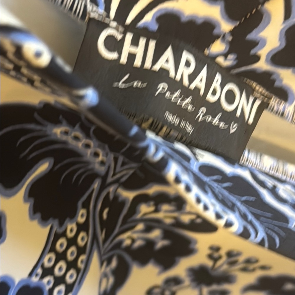 Chiara Boni Black and Cream Floral Design Resort wear pants